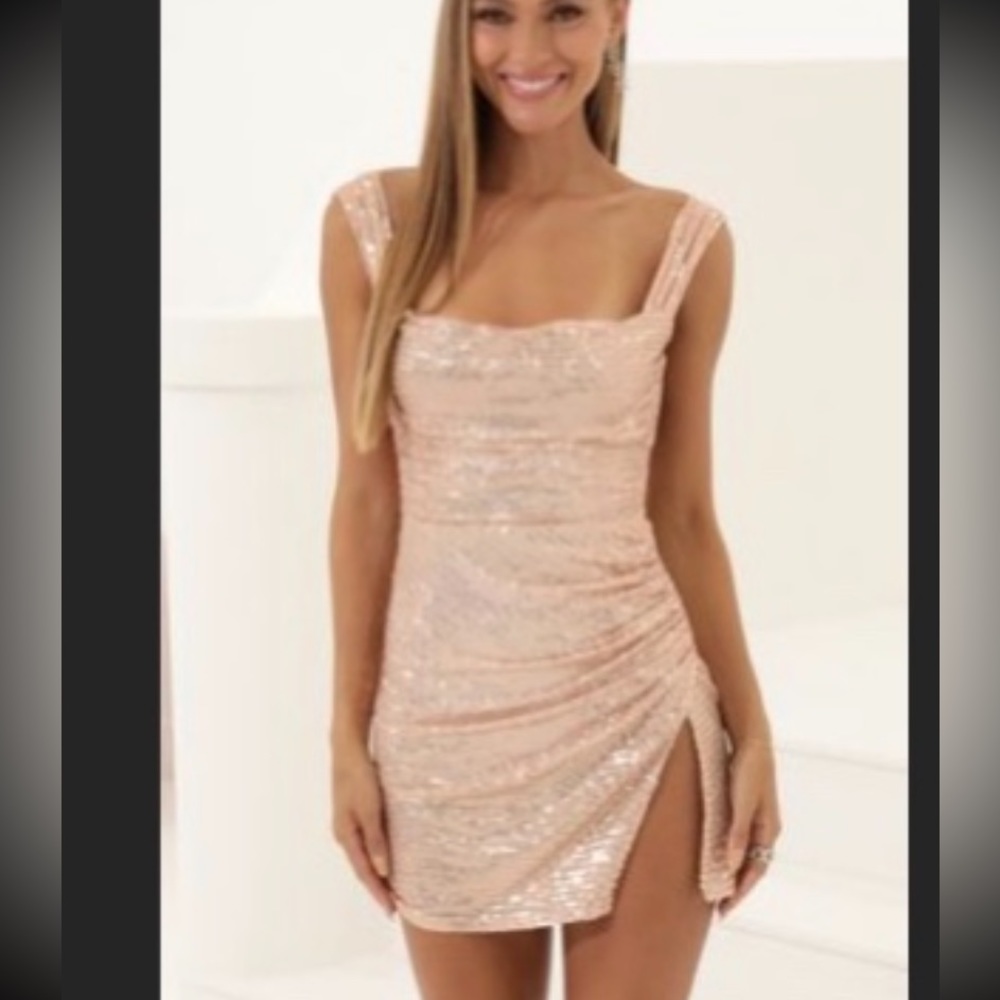 Lucy in the Sky Melina Sequin Bodycon Dress in Gold